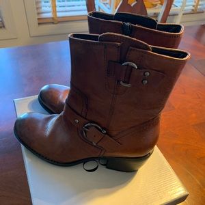 Women’s Clarks Ankle Boots Size 7